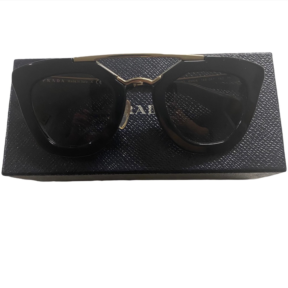 Prada gently used women sunglasses